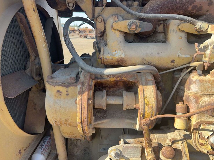 caterpillar-d7-image-23