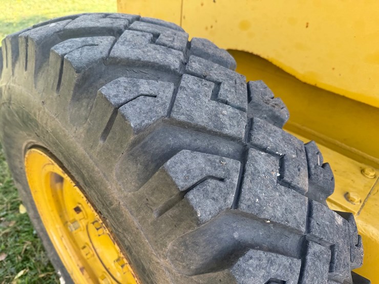 #3534-•-komatsu-gd305a-motor-grader-image-103