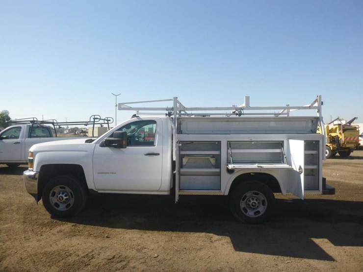 2015-chevrolet-2500-image-5