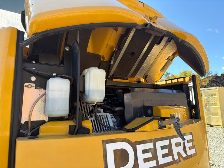 deere-85g-image-73