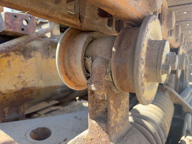 caterpillar-30-image-20