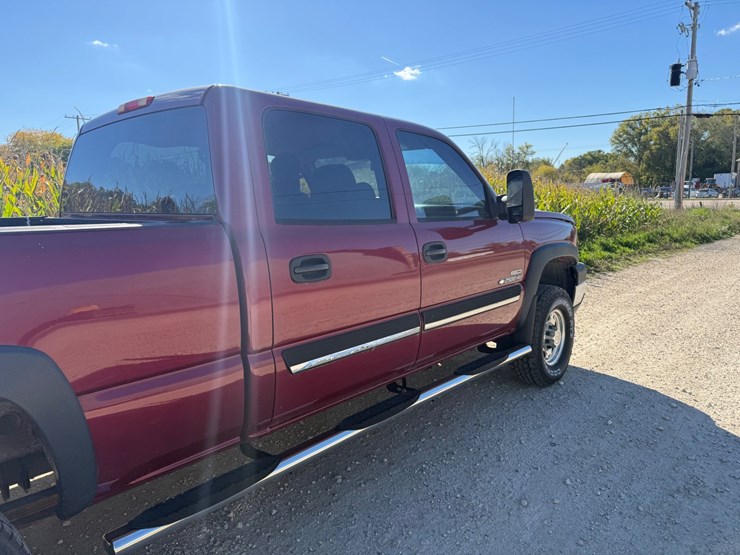 2006-chevrolet-2500hd-image-19