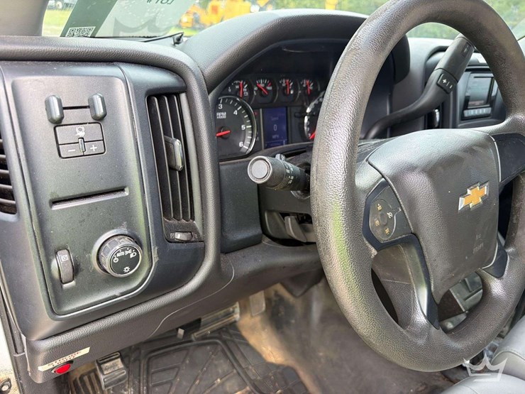 2015-chevrolet-silverado-1500-image-9