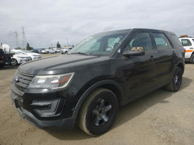 2017-ford-explorer-image-2