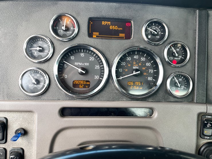 #116-•-2013-peterbilt-day-cab-semi-(title-in-delay)-(denmark-wi)-image-14
