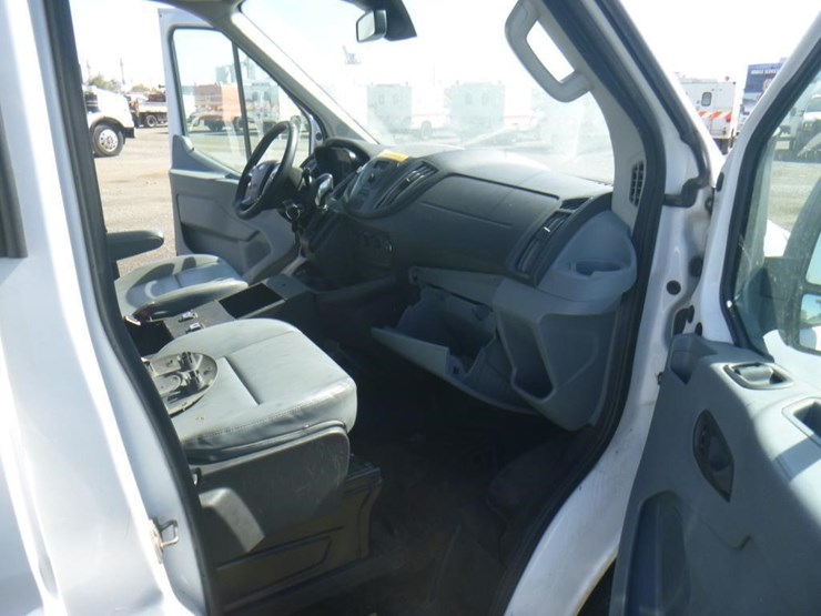 2017-ford-transit-image-7