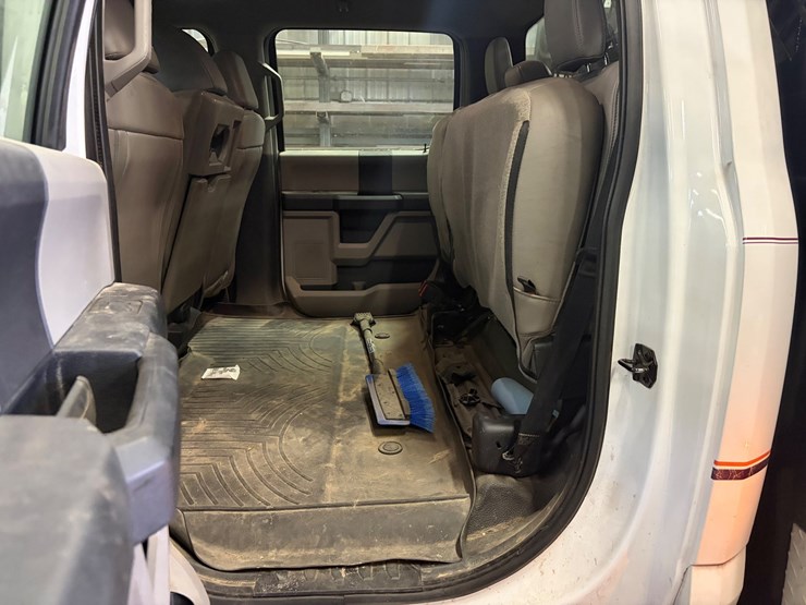 2020-ford-f550-xl-image-9