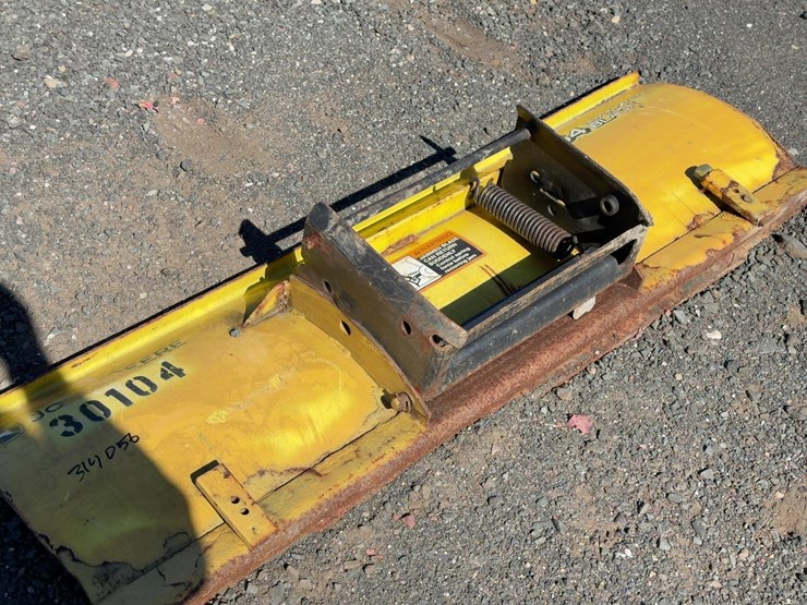 john-deere-2305-image-7