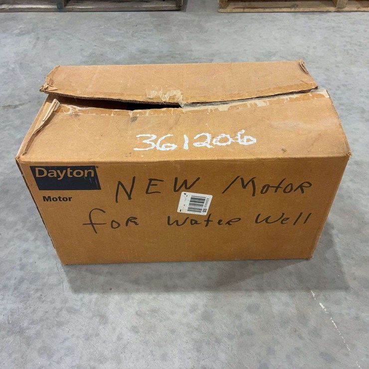 *New* Dayton Electric Motor 1TMY6 Farm Duty 1.5, Single Phase