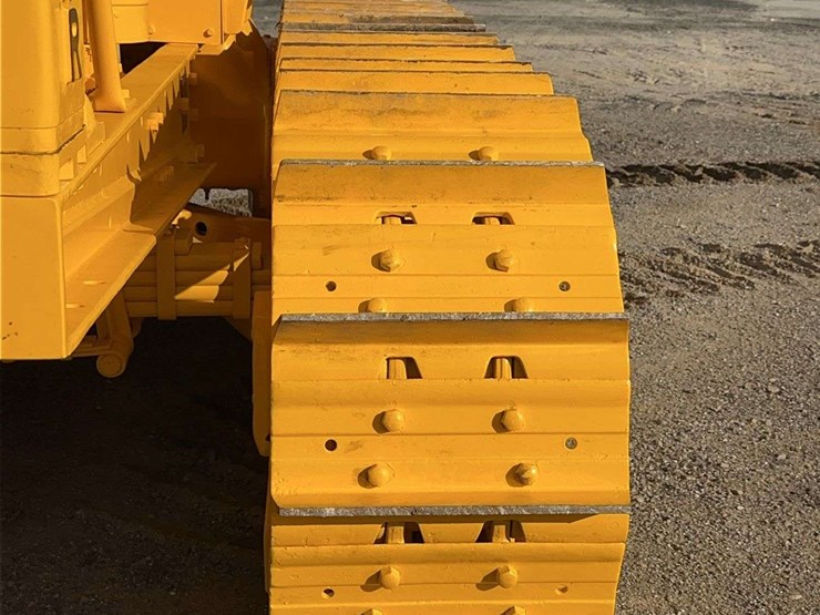 caterpillar-seventy-gas---complete-nut-and-bolt-restoration!-image-12