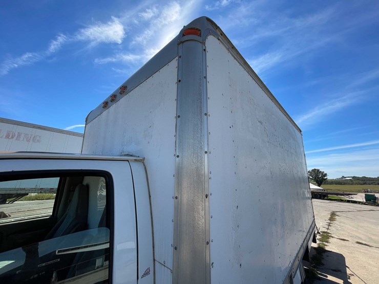 1999-chevrolet-3500-image-16