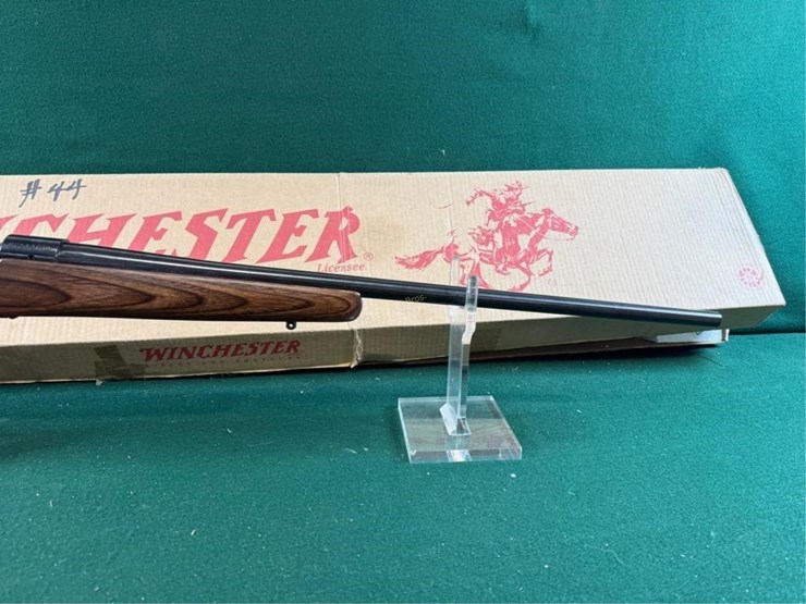 winchester-mdl.70-300-wsm-rifle-image-4