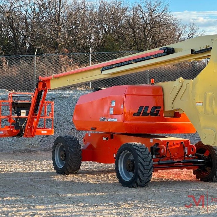 2014 JLG 800AJ
