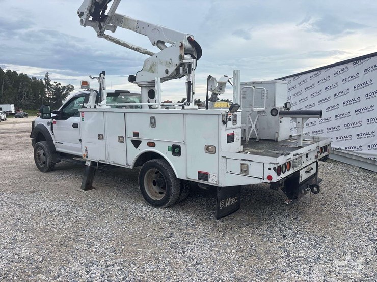 2019-ford-f550-image-4