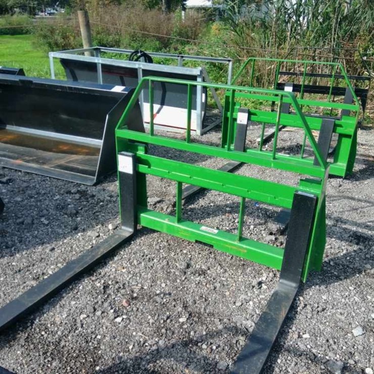 Kivel 48" Forks + John Deere Plate