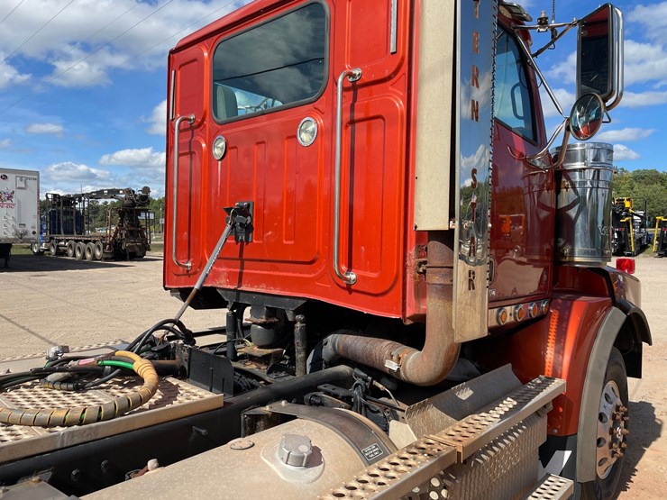 2016-western-star-4900sb-image-43