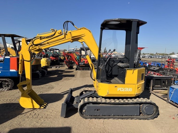 komatsu-pc28uu-image-5