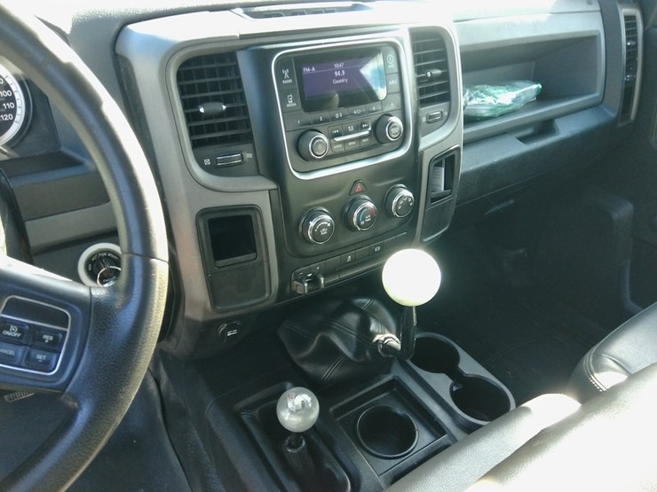 2014-dodge-2500-image-14