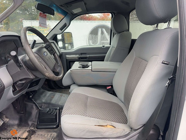 2014-ford-f550-xlt-image-21