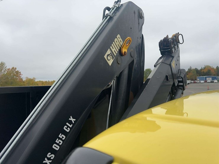 2014-ford-f550-image-16