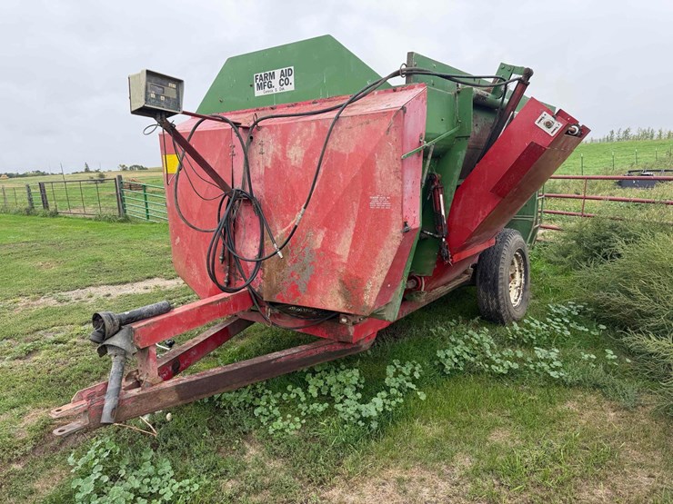 farm-aid-feed-wagon-image-1