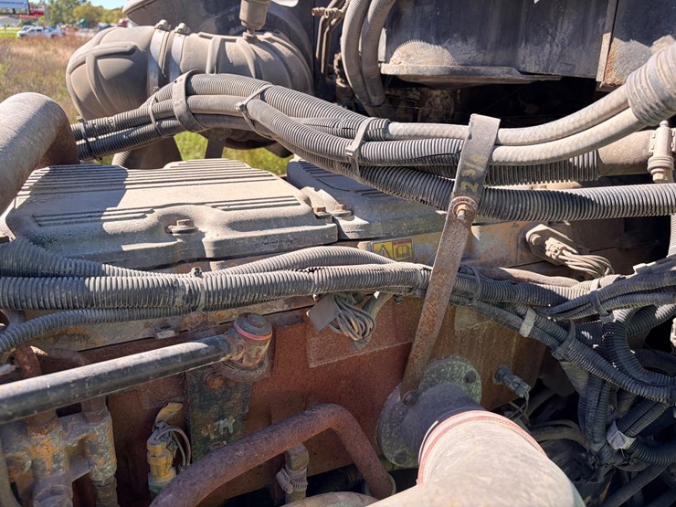 2007-peterbilt-387-image-17