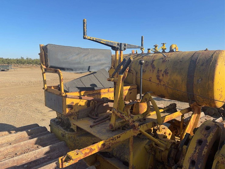 caterpillar-60-image-35