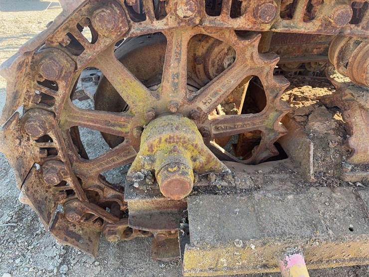 caterpillar-65-image-12
