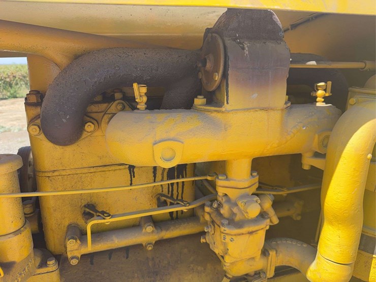 caterpillar-forty-image-24