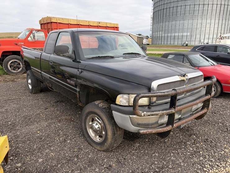 1999-dodge-ram-2500-image-4