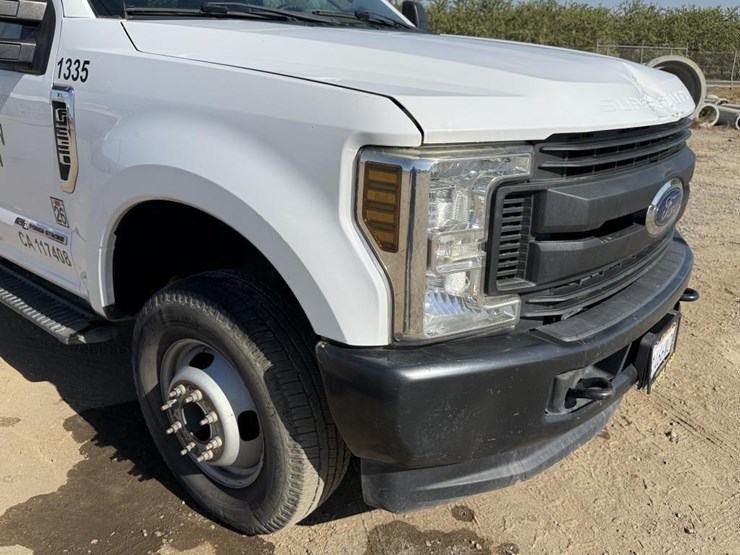 2019-ford-f450-image-19
