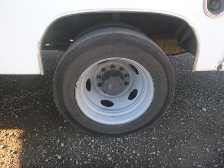2005-ford-f450-image-22