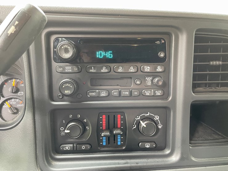 2005-chevrolet-1500-image-67