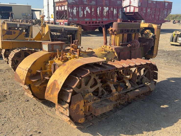 caterpillar-thirty-image-3