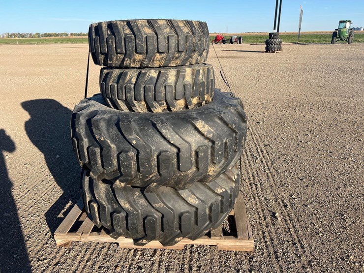 galaxy-tractor-tires-image-2