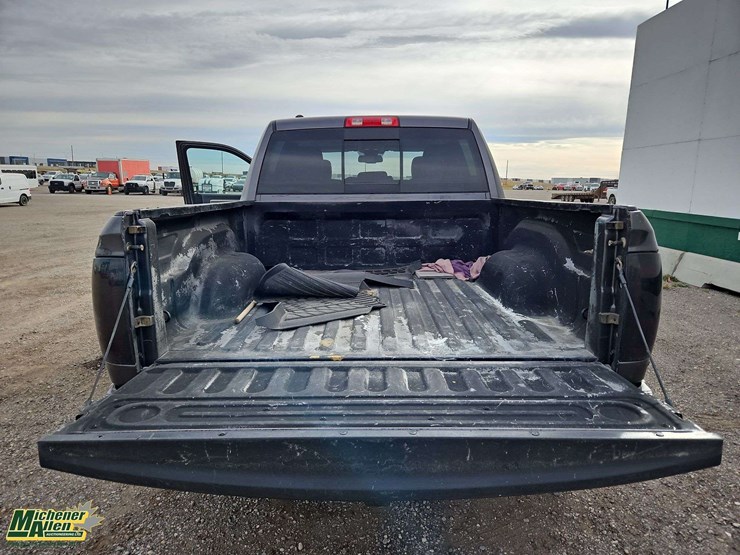 2017-dodge-1500-image-17