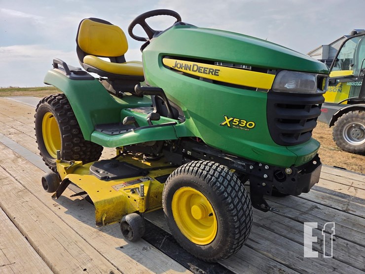 john-deere-x530-image-3