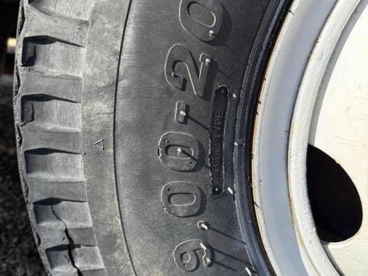 ford-f700-image-11