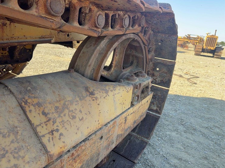 caterpillar-d7-image-19