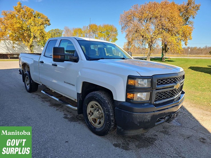 2015-chevrolet-silverado-1500-image-2