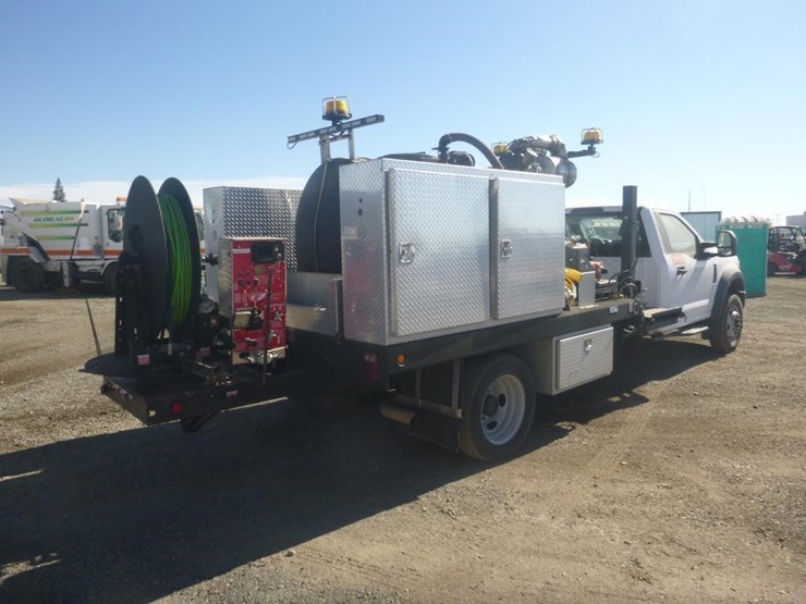 2017-ford-f550-image-4