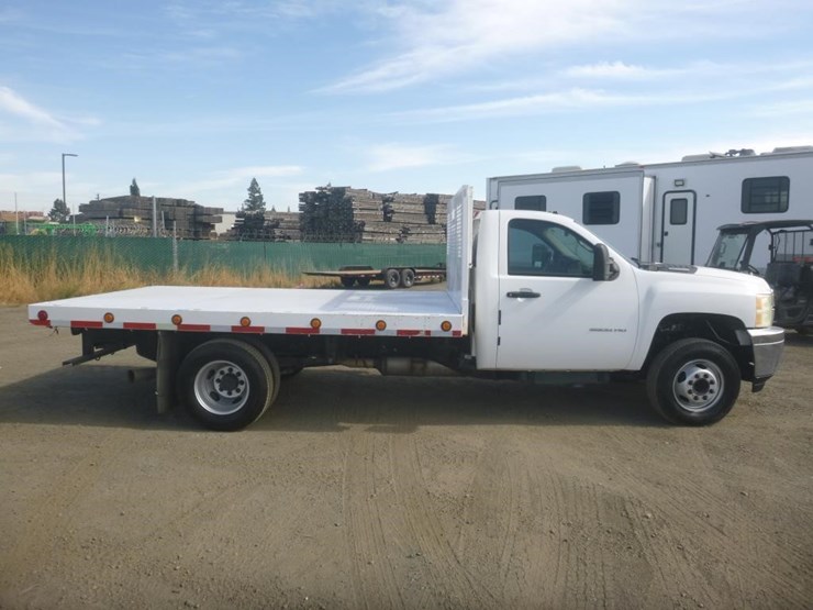 2011-chevrolet-3500-image-7