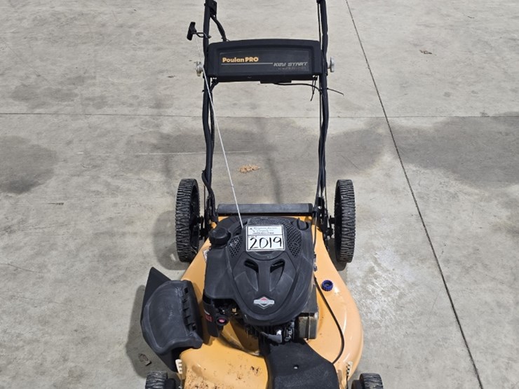 poulan-pro-push-mower-image-1
