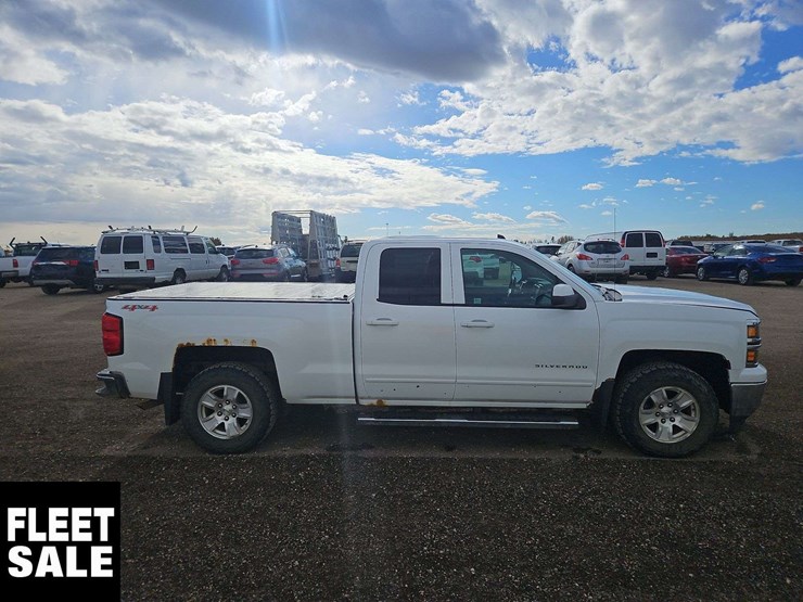 2015-chevrolet-silverado-1500-image-24