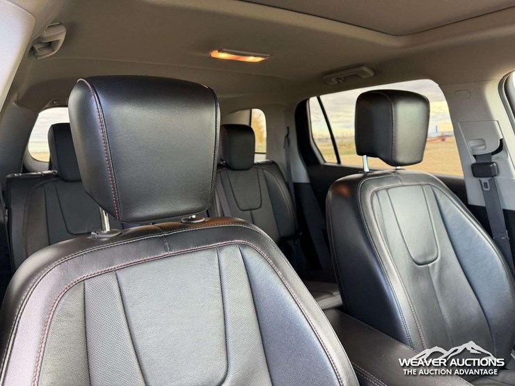 2017-gmc-terrain-slt-image-24
