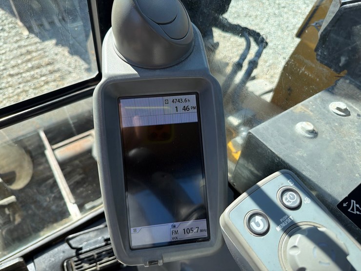 deere-85g-image-54