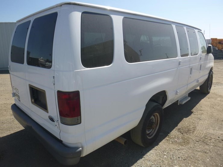 2007-ford-econoline-350-image-4