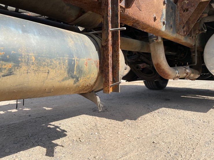 2005-kenworth-t800-image-50
