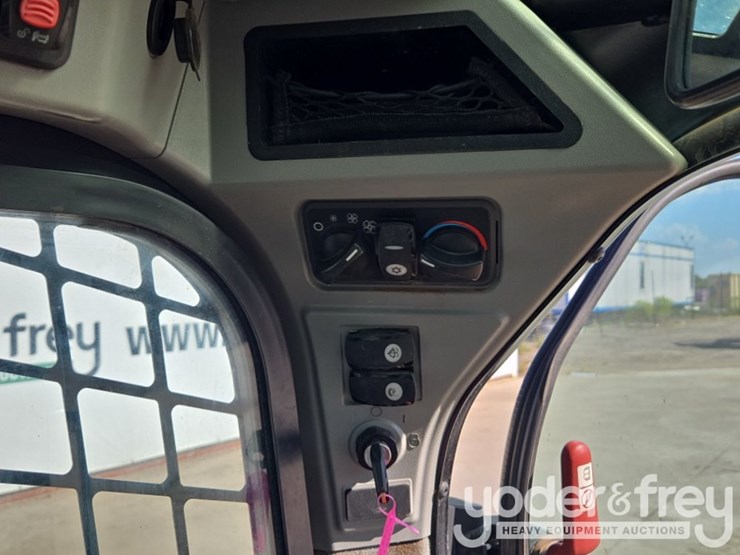 2017-caterpillar-279d-image-58