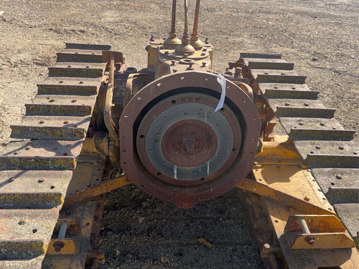 caterpillar-fifteen-image-5